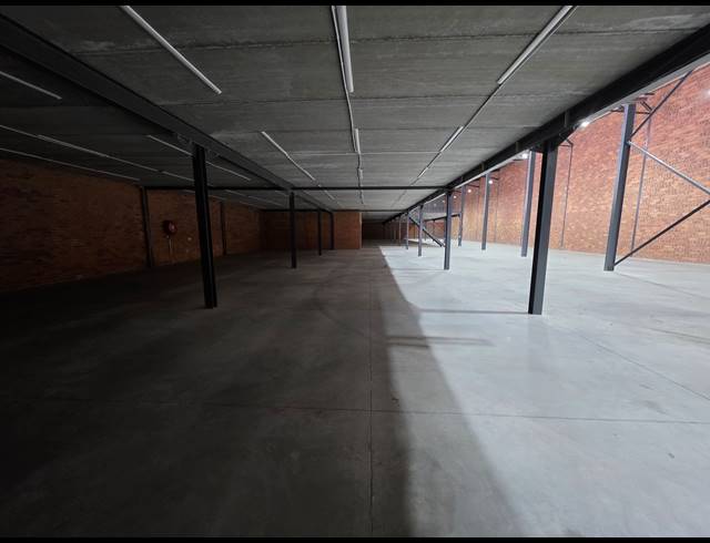 2,342M² WAREHOUSE TO LET IN ORMONDE